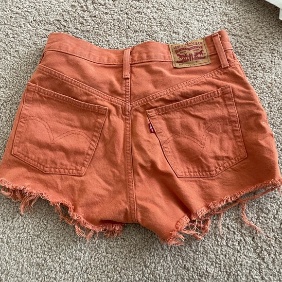 Levi’s orange destroyed shorts - Picture 2 of 7
